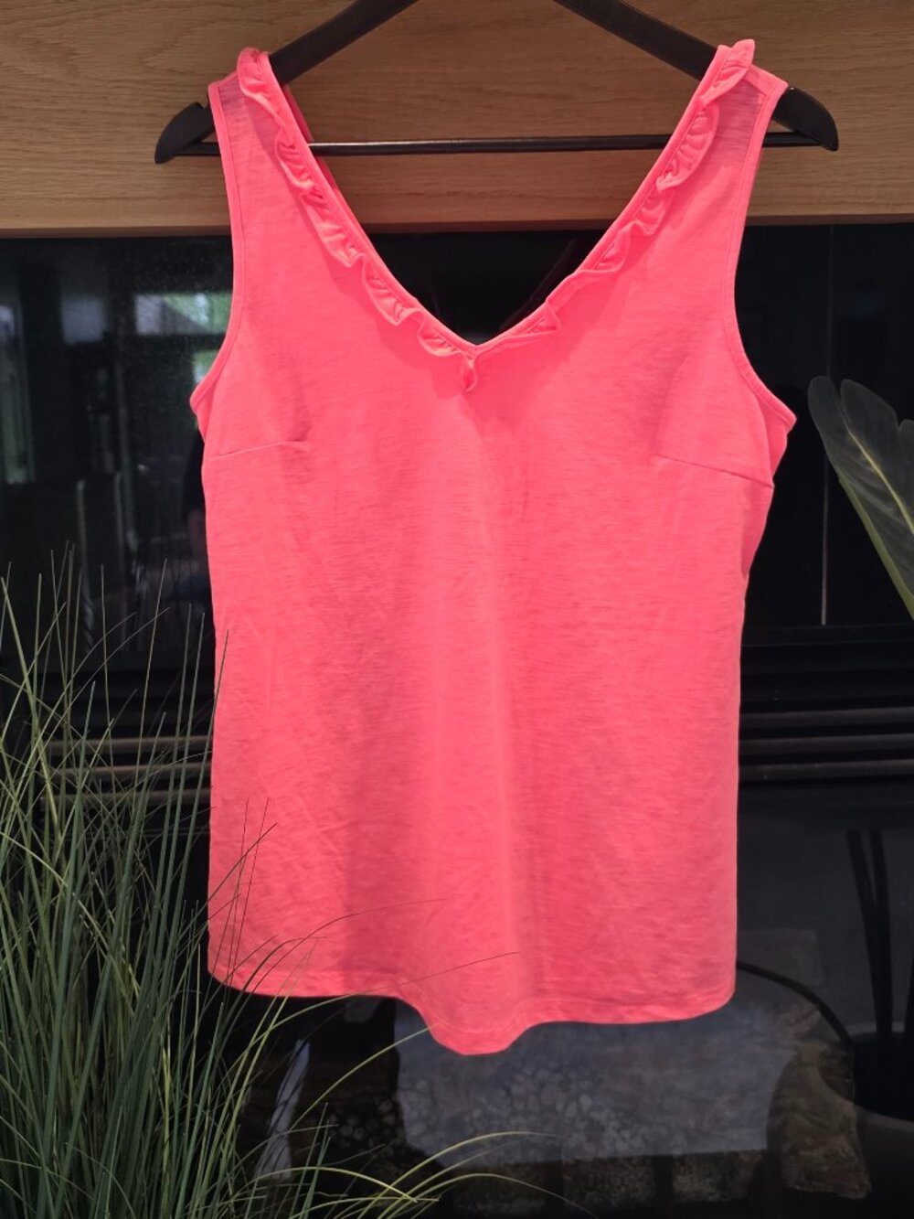 EUC Gigi Ruffle Tank Top in Roxie Pink Size Medium